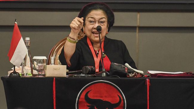 “Hasto Jadi Tersangka, PDIP Desak Jangan Kaitkan Megawati!”